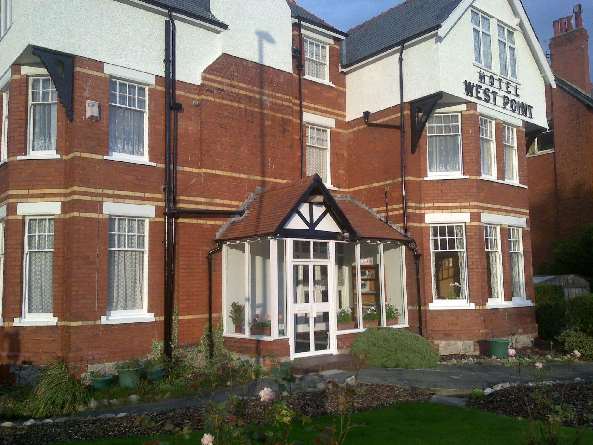 Bed & Breakfast West Point 2*