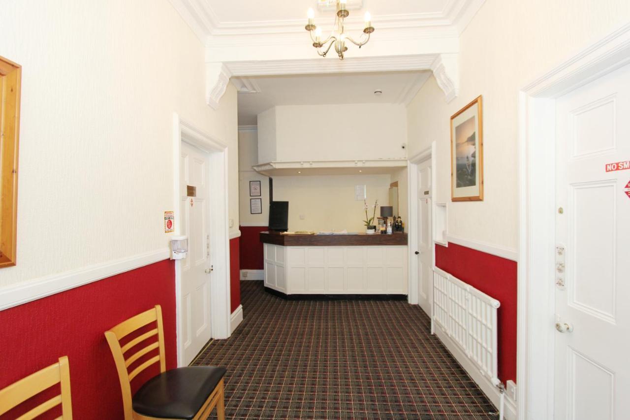 West Point Couette-café